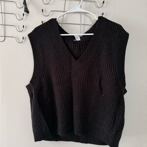 H&M Divided Black V-Neck Sweater Vest